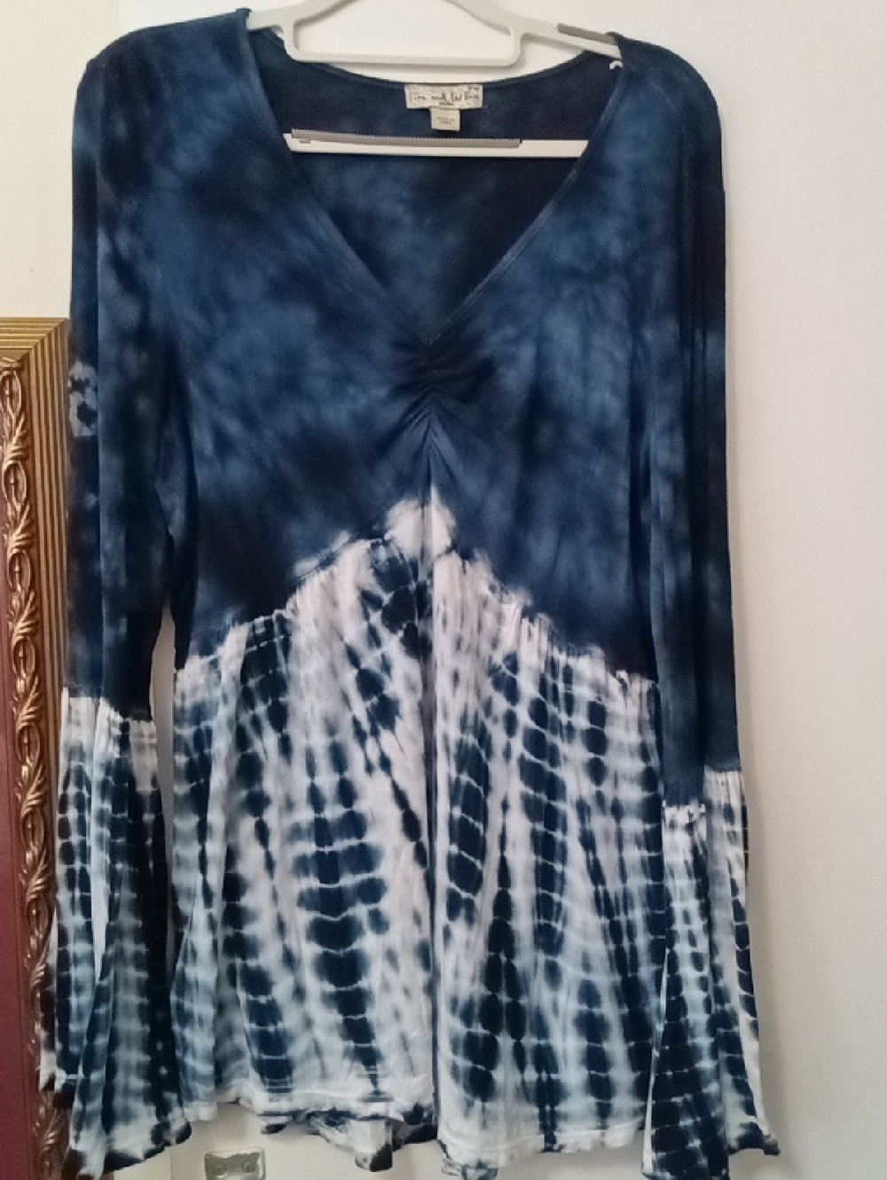 Live & Let Live Blue Tie-Dye V-Neck Tunic